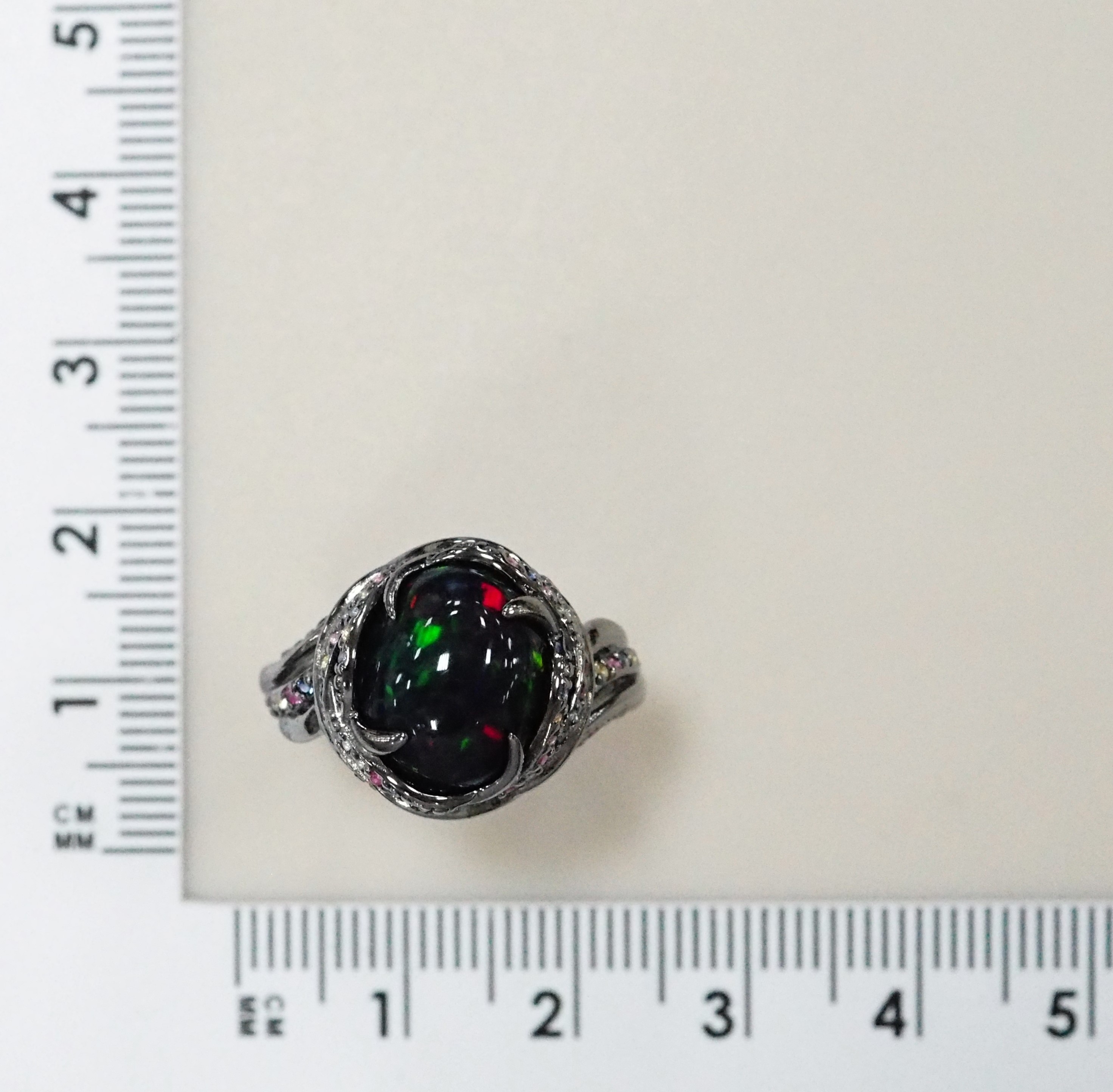 Серебряное кольцо с черным опалом